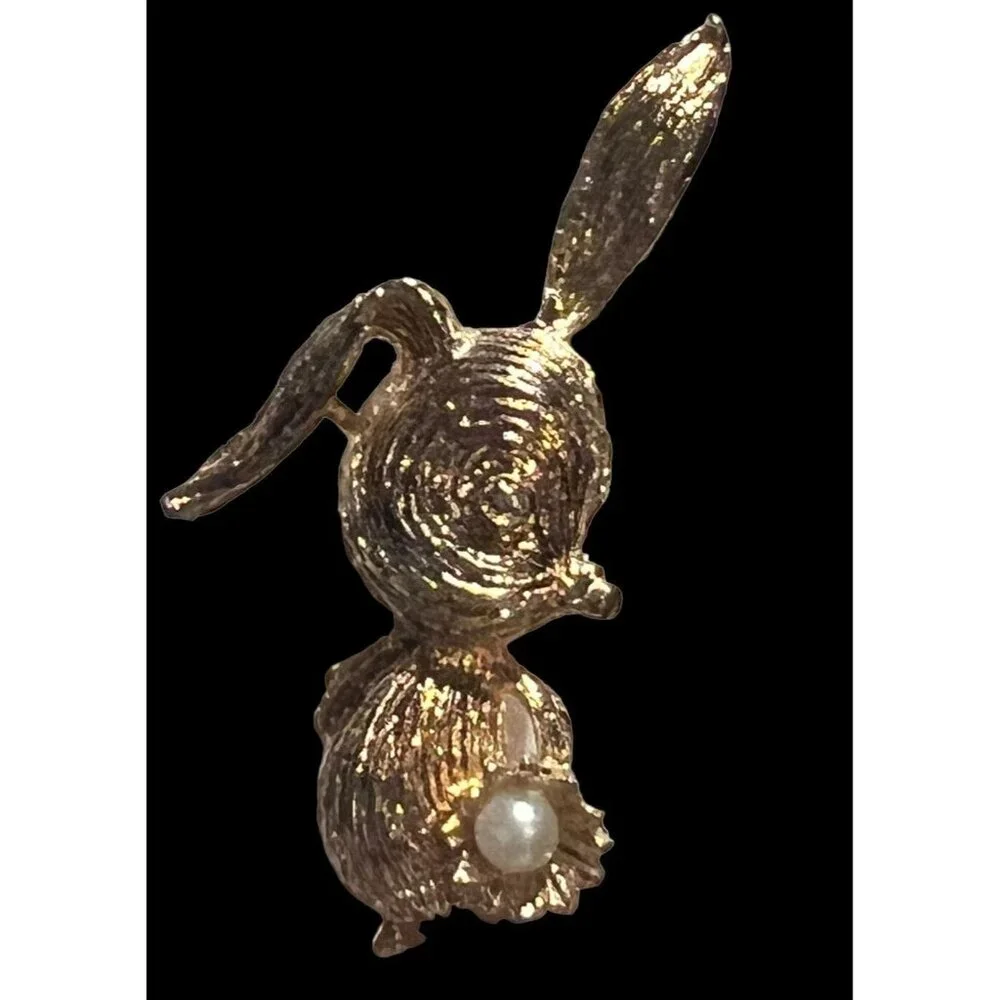 Brooch Bunny Rabbit Pin Holding Flower w/ Pearl Brushed Gold Tone 2” Easter Gift